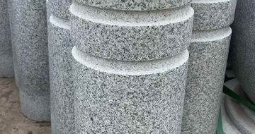 焦作 芝麻白花岗岩挡车柱、隔离柱多少钱