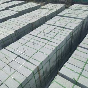 焦作 芝麻白1.8公分火烧300*600地铺，清仓大甩卖