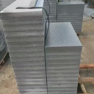 焦作 芝麻灰火烧面300*600*50地铺石材