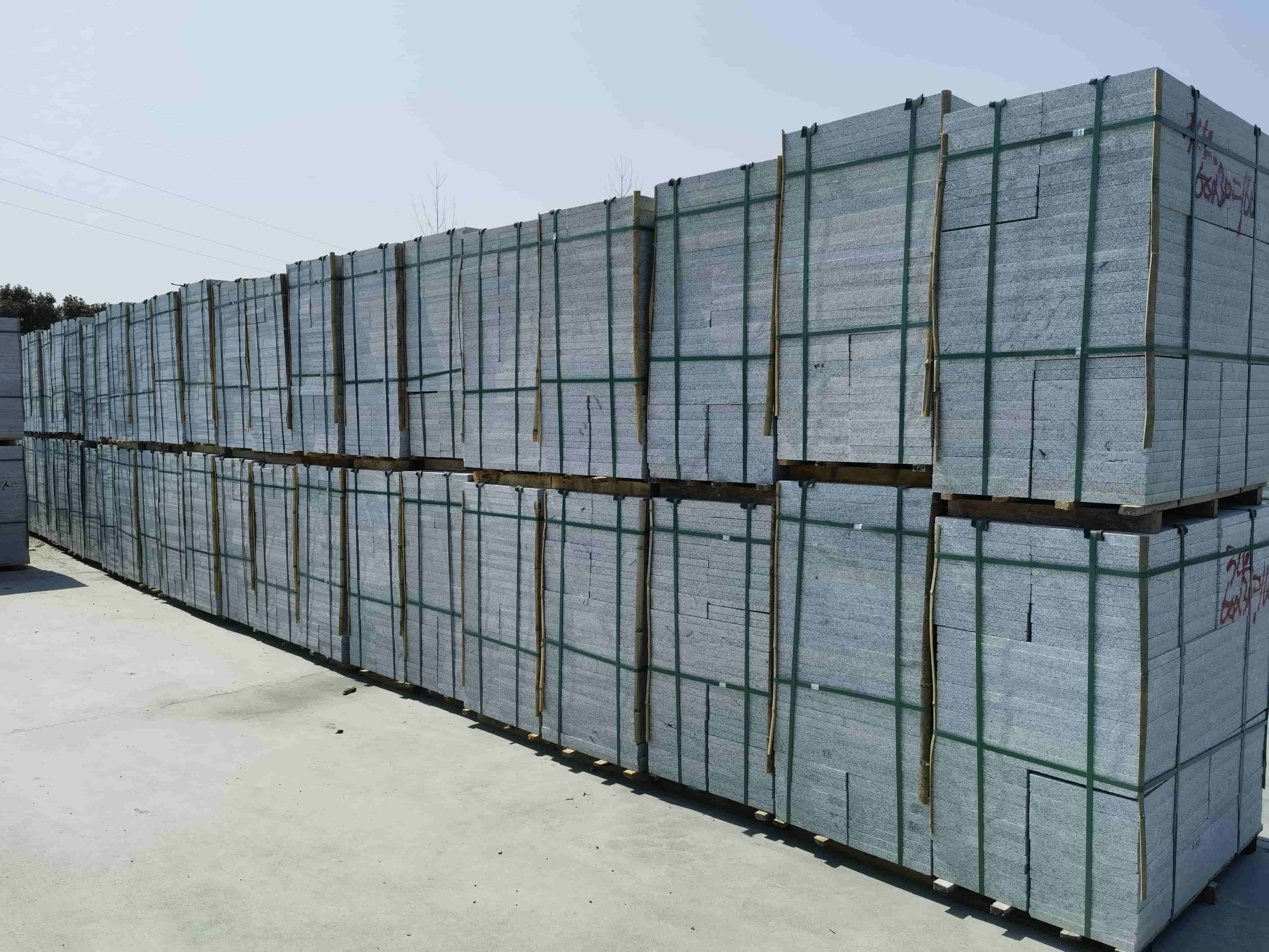 焦作芝麻白火烧300*600处理价：3公分23元，5公分28元