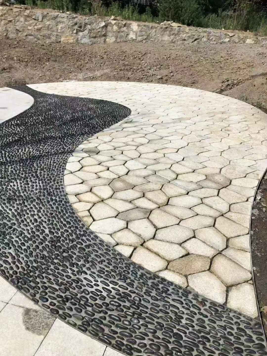 焦作 黄金麻冰裂缝室外铺装效果完美展示