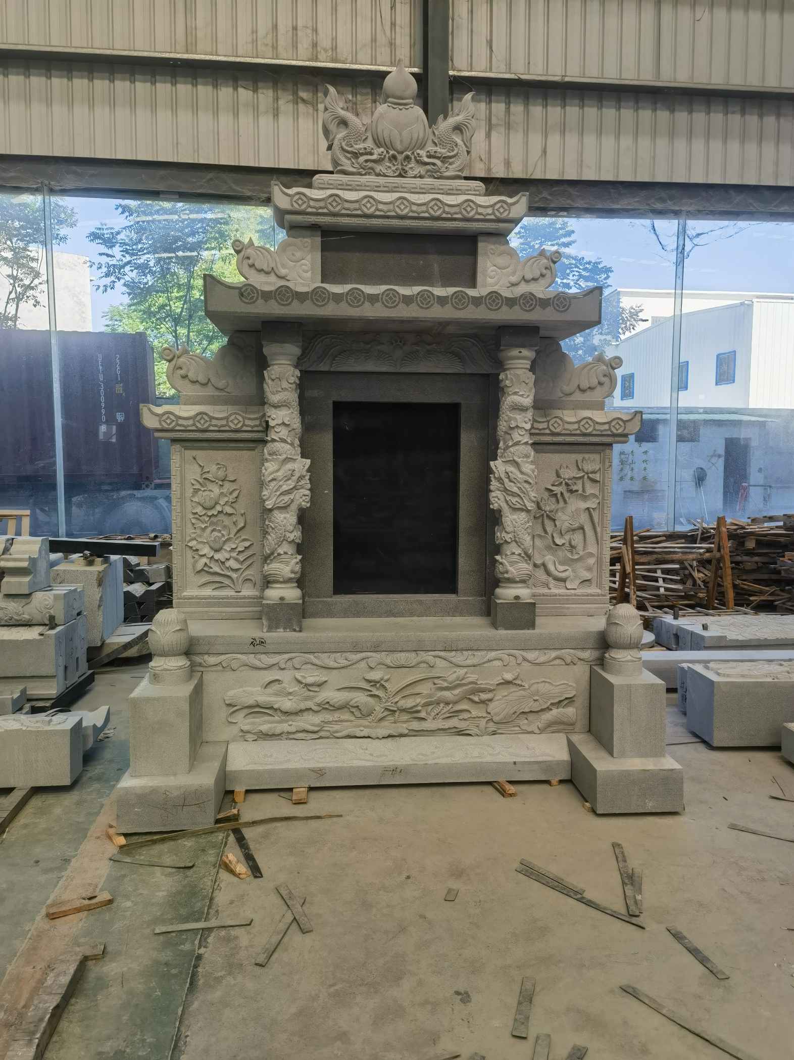 焦作 芝麻灰高档墓碑、土墓，一套也支持定做