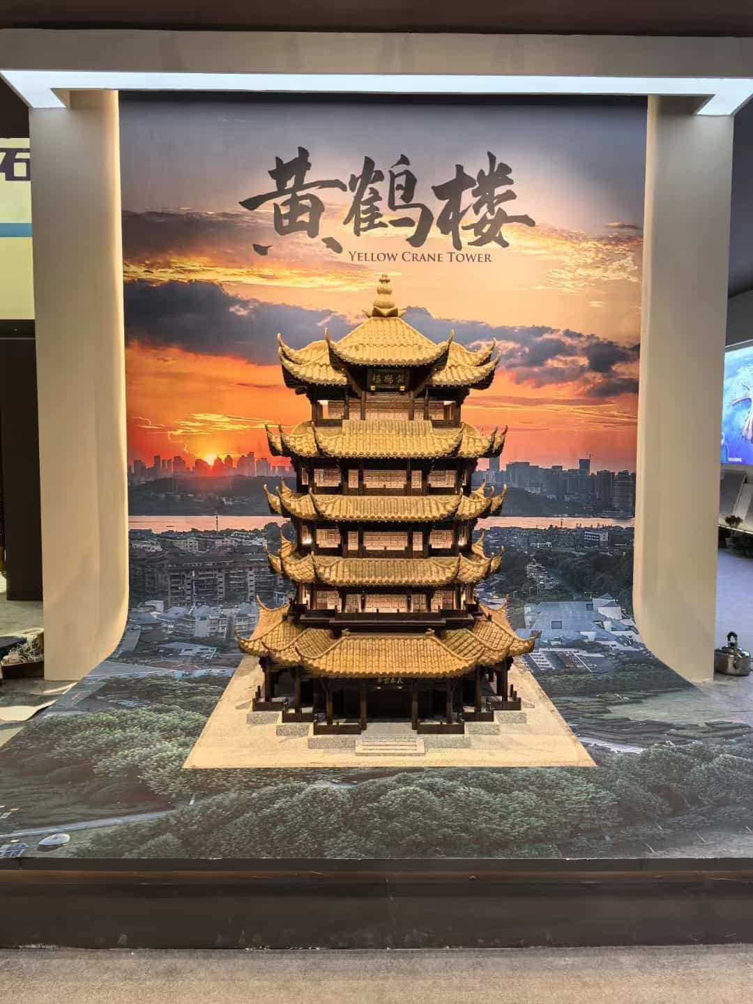 焦作仿古石文创作品-黄鹤楼