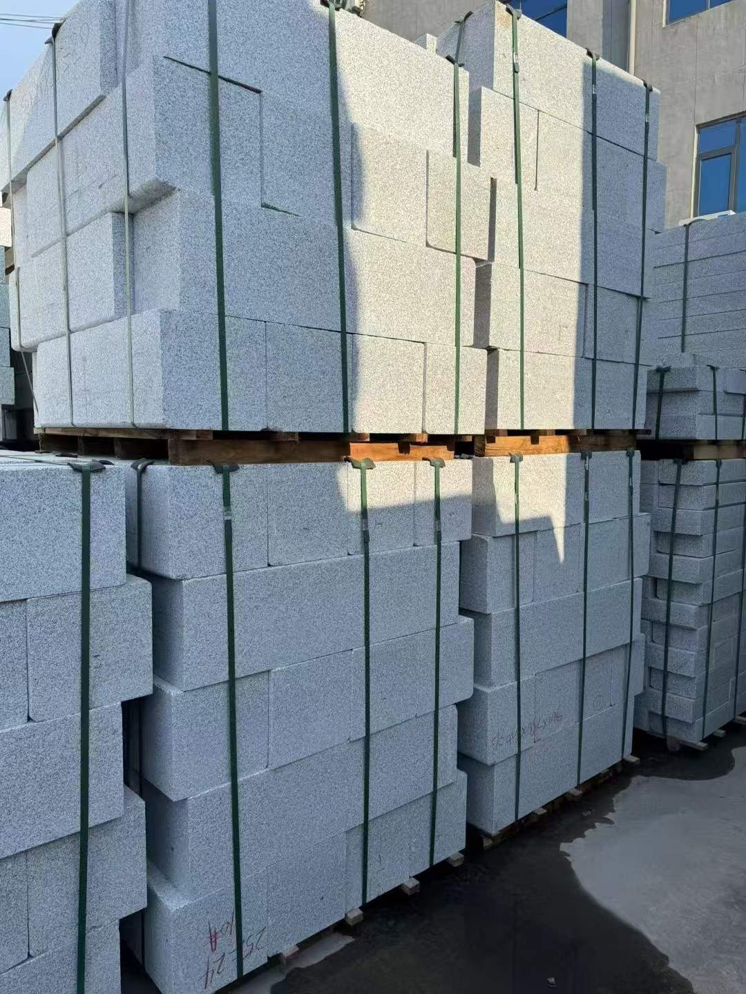 焦作 芝麻白路沿石