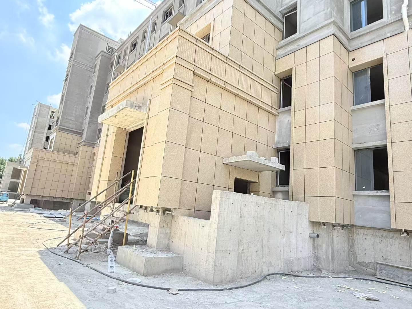 焦作 黄金麻干挂，工地实拍