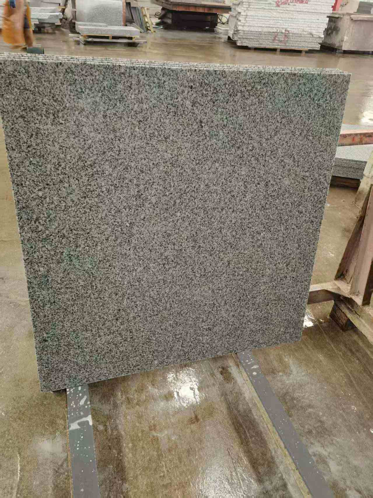 焦作 芝麻白光面900*900，高地铁标准