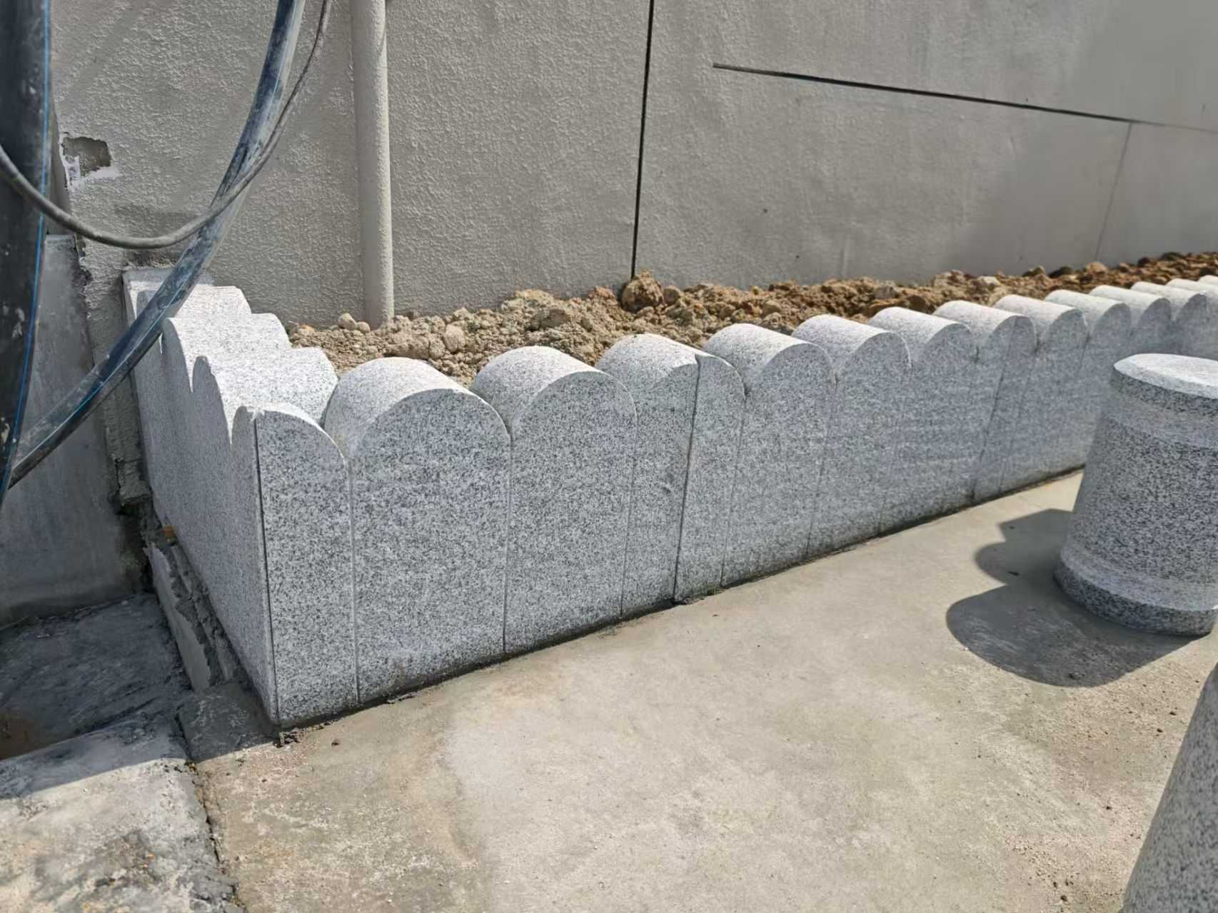 焦作 芝麻白花岗岩花边石铺装效果图